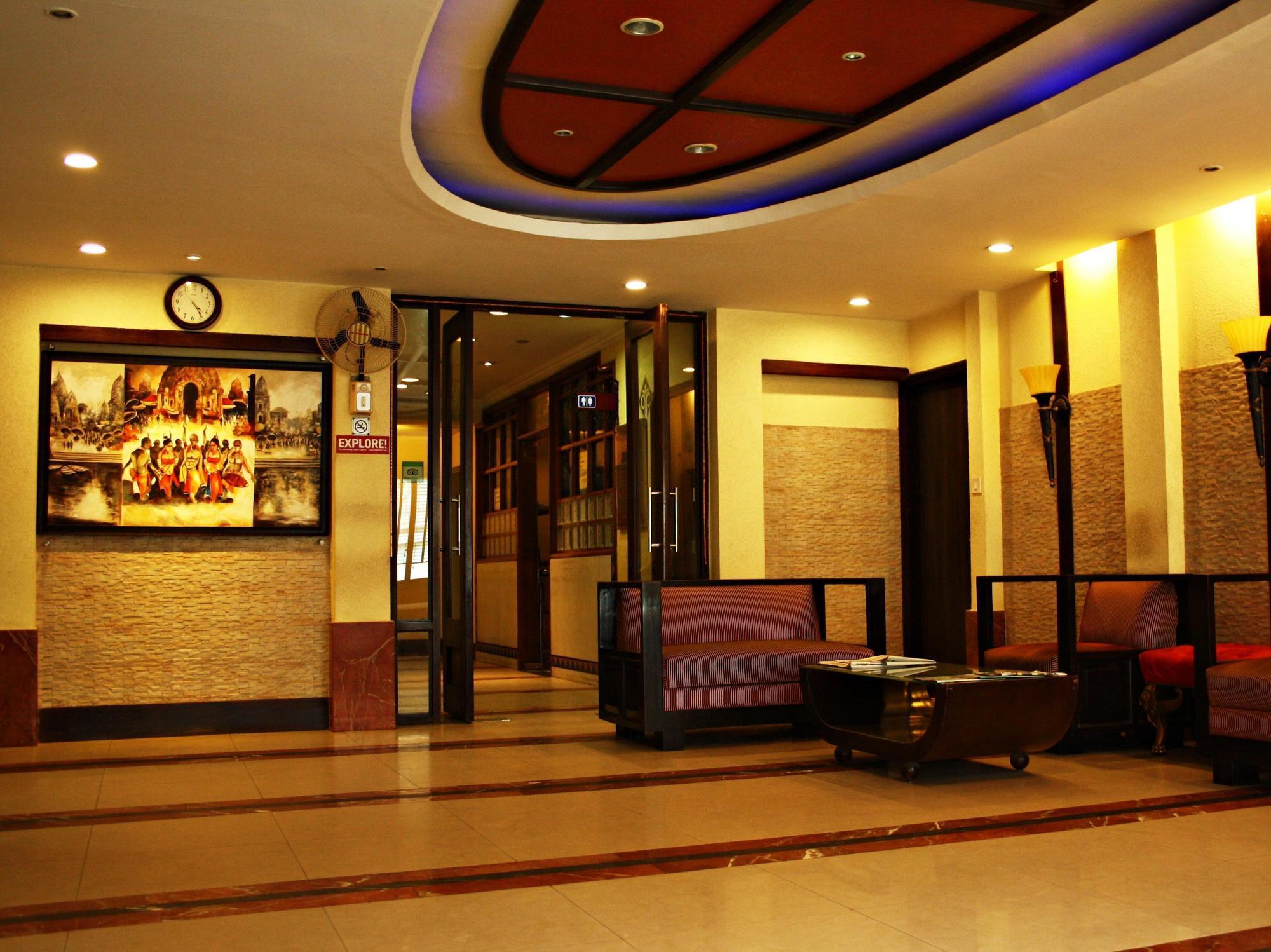 Hotel Pooja Palace Neu-Delhi Exterior foto