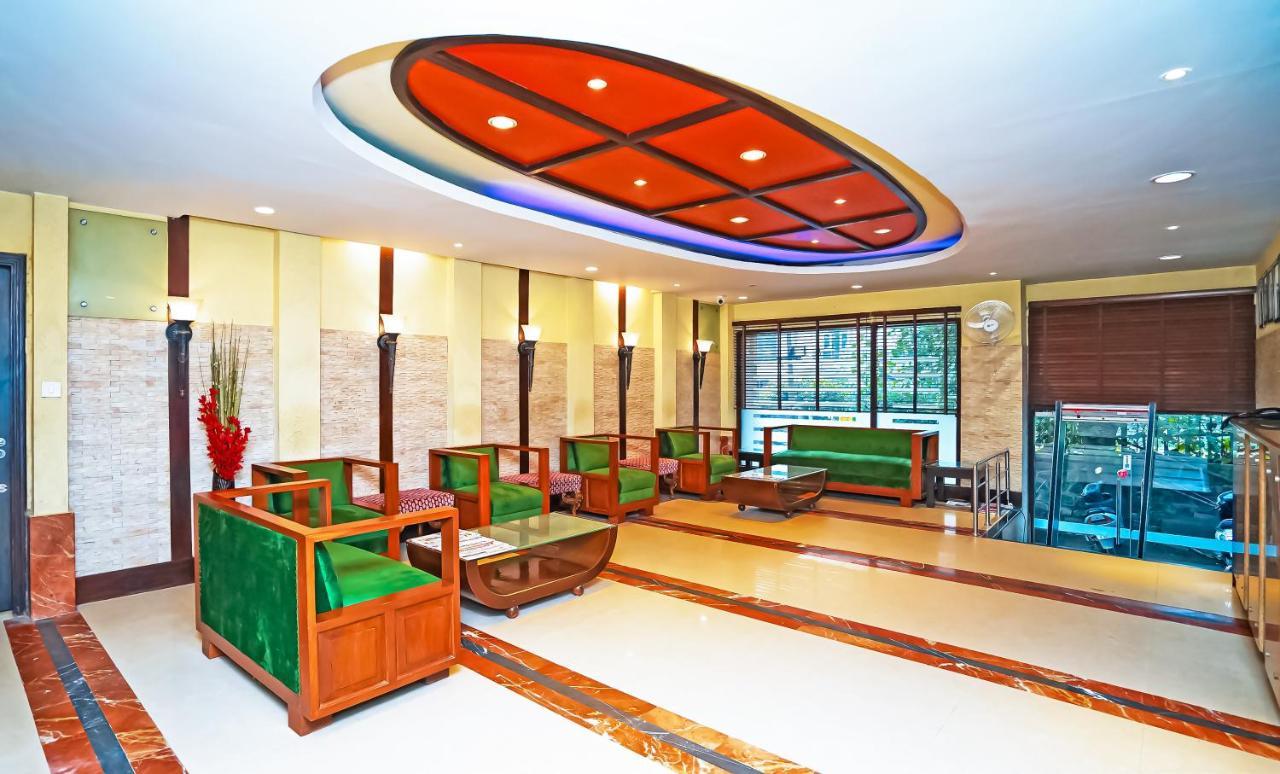 Hotel Pooja Palace Neu-Delhi Exterior foto