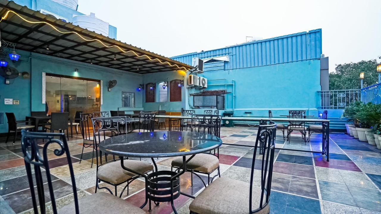 Hotel Pooja Palace Neu-Delhi Exterior foto